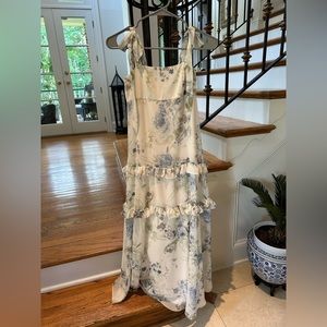 Cream Floral Dress Size: Youth 8